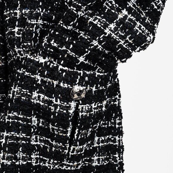 Chanel Bouclè Fantasy Tweed Planisphere Black White Short Jacket - Picture 8 of 16